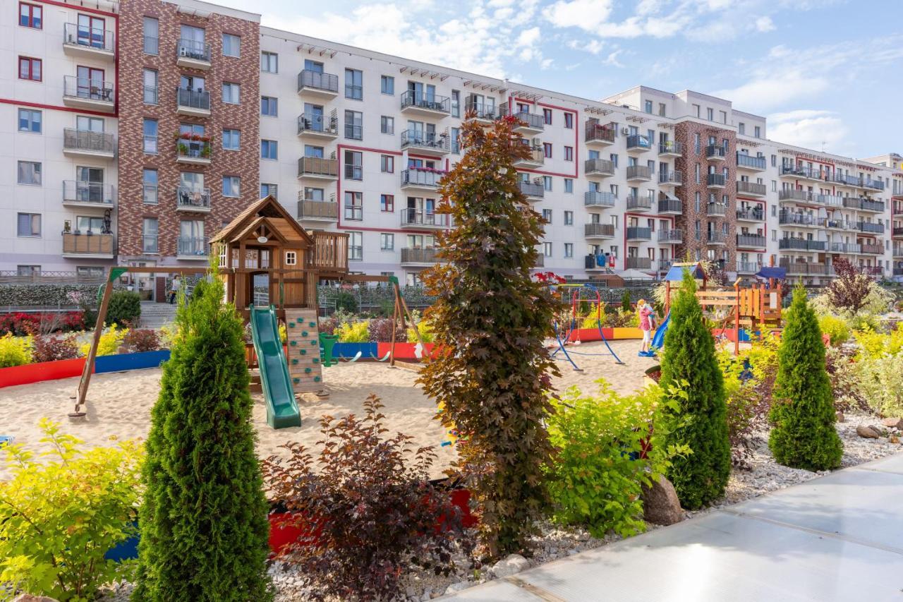 Modern & Bright With Parking And Balcony By Renters Apartment Warschau
